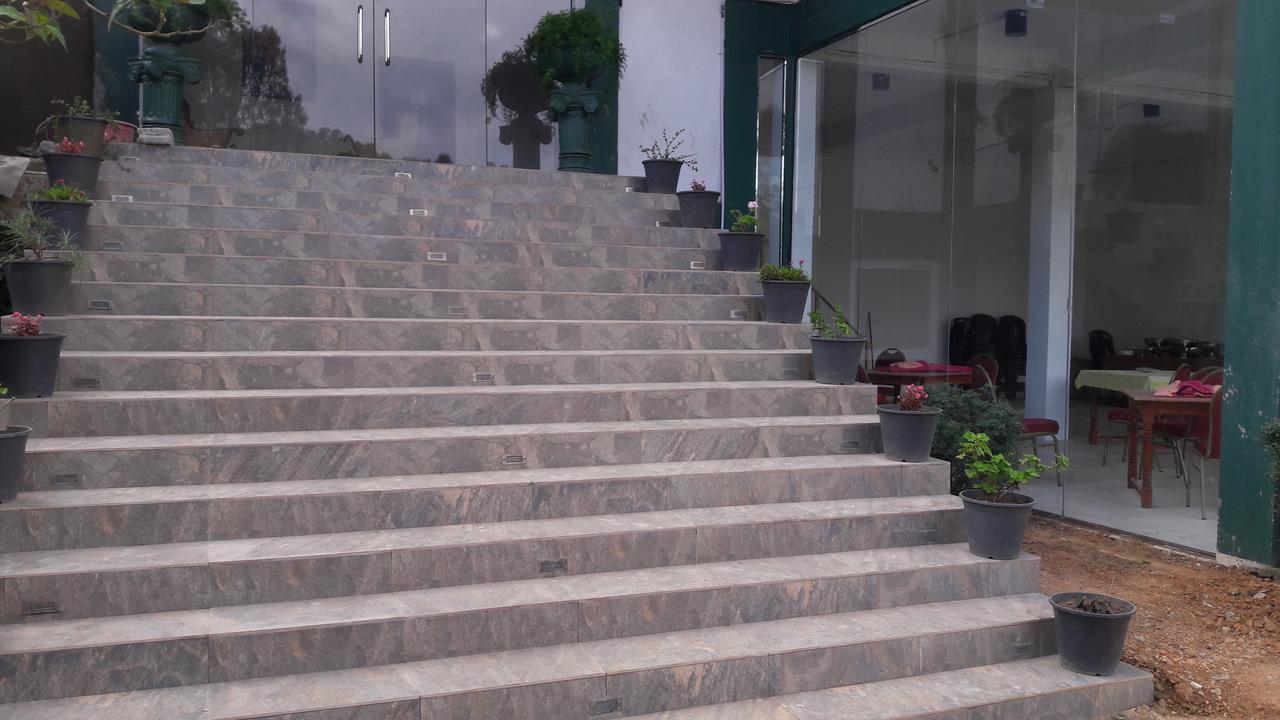 Grand View Hotel Nuwara Eliya Bagian luar foto